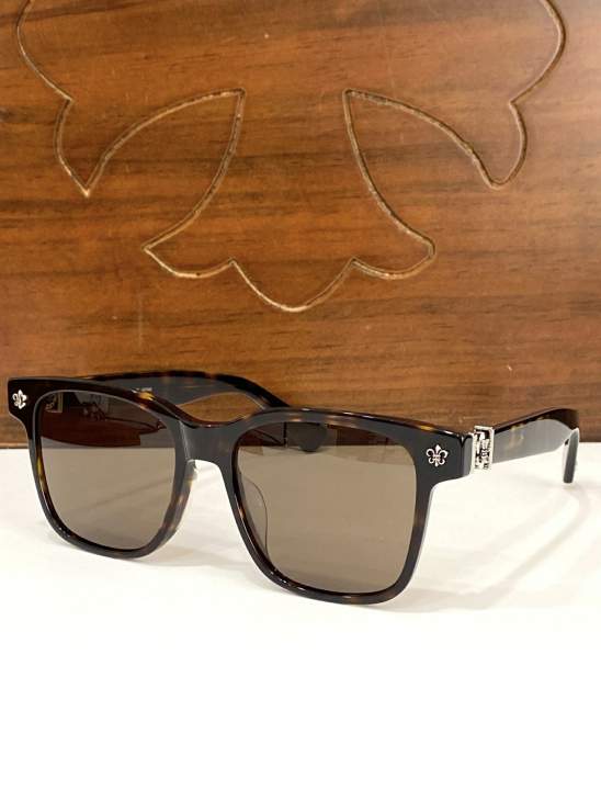 Picture of Chrome Hearts Sunglasses _SKUfw73375561fw